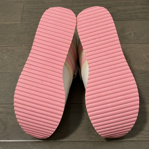 NWT Y2K Vintage RARE 2001 Hello Kitty Platform Sneakers Size 6.5 - Picture 9 of 16